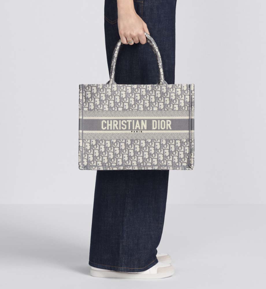 MEDIUM BOOK TOTE